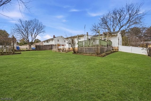 808 Charles Rd, Lopatcong Twp., NJ 08865