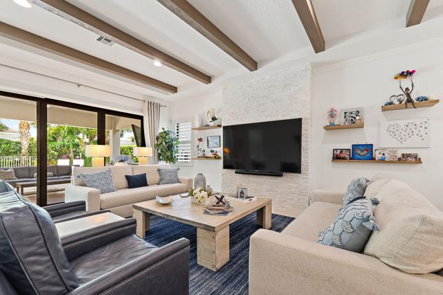 5611 Delacroix Terrace, Palm Beach Gardens, FL 33418