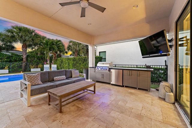 5611 Delacroix Terrace, Palm Beach Gardens, FL 33418