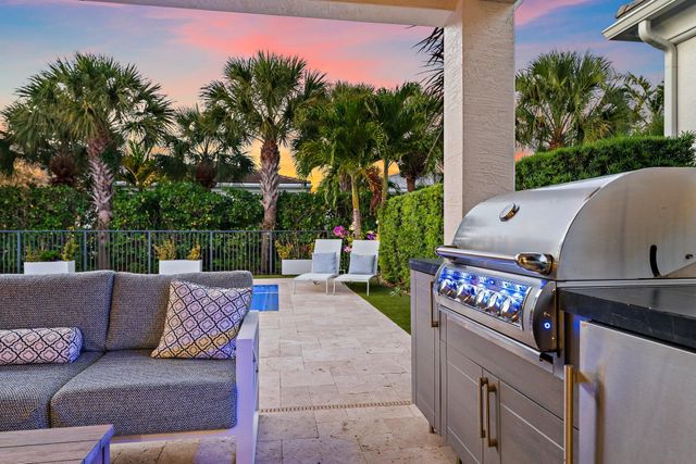 5611 Delacroix Terrace, Palm Beach Gardens, FL 33418