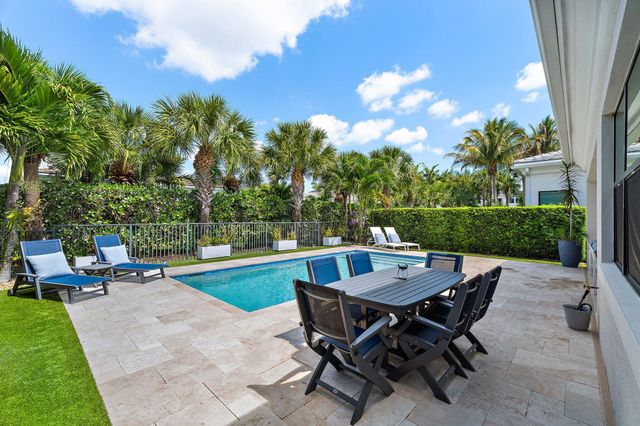 5611 Delacroix Terrace, Palm Beach Gardens, FL 33418