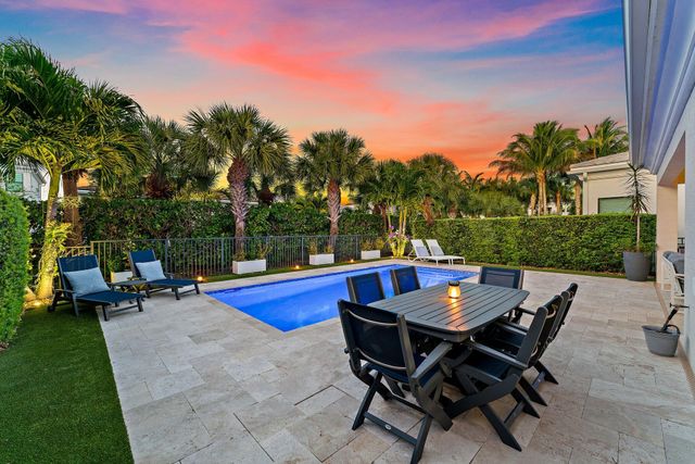 5611 Delacroix Terrace, Palm Beach Gardens, FL 33418