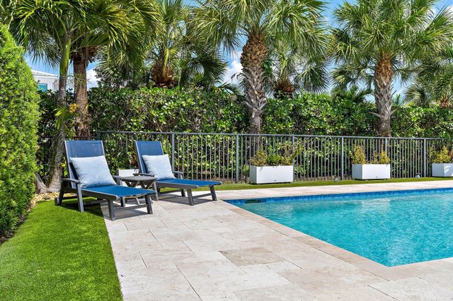 5611 Delacroix Terrace, Palm Beach Gardens, FL 33418