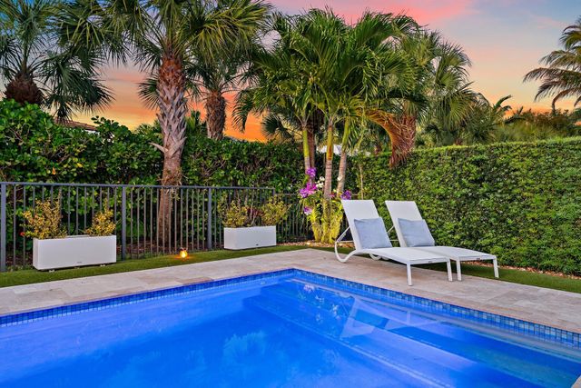 5611 Delacroix Terrace, Palm Beach Gardens, FL 33418