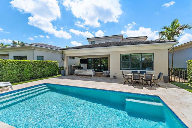 5611 Delacroix Terrace, Palm Beach Gardens, FL 33418