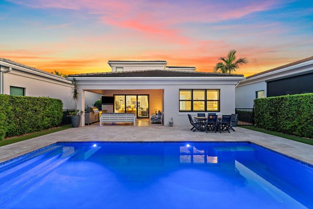 5611 Delacroix Terrace, Palm Beach Gardens, FL 33418