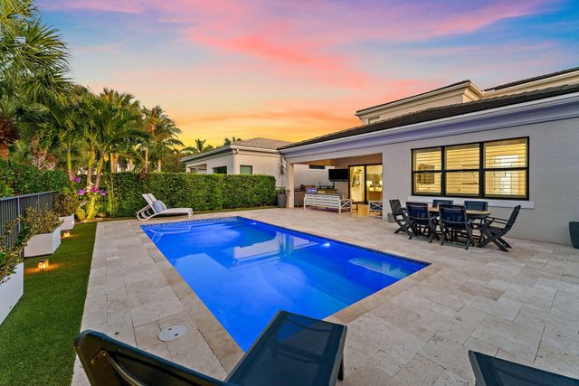 5611 Delacroix Terrace, Palm Beach Gardens, FL 33418