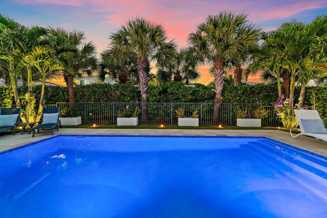 5611 Delacroix Terrace, Palm Beach Gardens, FL 33418