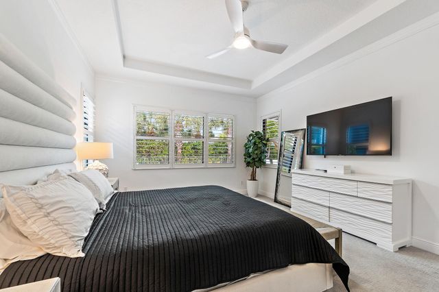 5611 Delacroix Terrace, Palm Beach Gardens, FL 33418