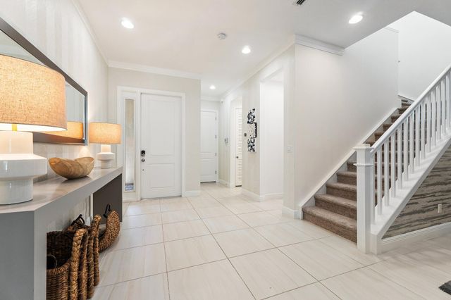 5611 Delacroix Terrace, Palm Beach Gardens, FL 33418