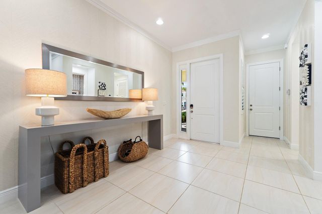 5611 Delacroix Terrace, Palm Beach Gardens, FL 33418