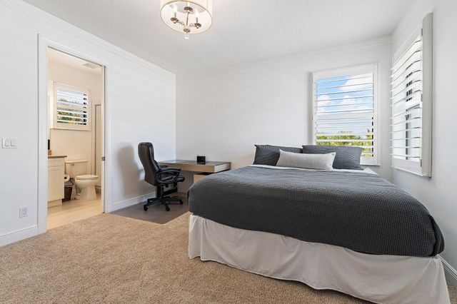 5611 Delacroix Terrace, Palm Beach Gardens, FL 33418