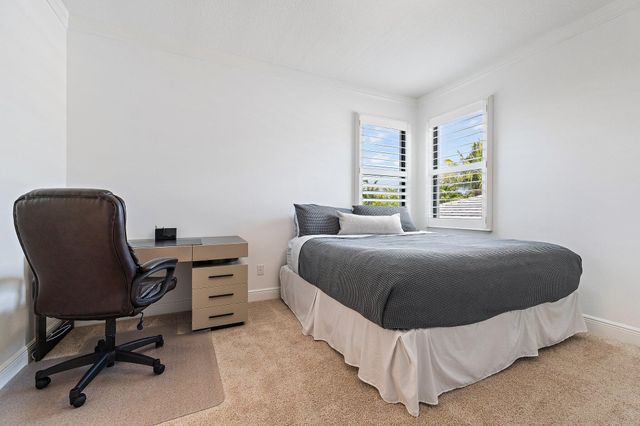 5611 Delacroix Terrace, Palm Beach Gardens, FL 33418