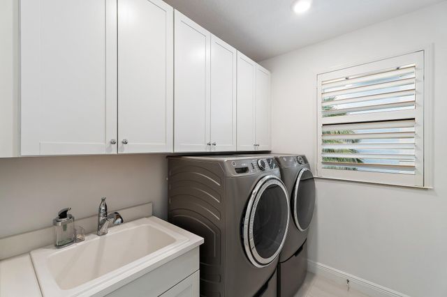 5611 Delacroix Terrace, Palm Beach Gardens, FL 33418