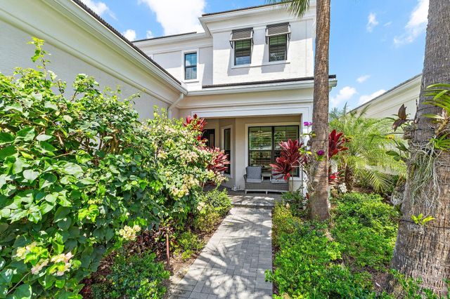 5611 Delacroix Terrace, Palm Beach Gardens, FL 33418