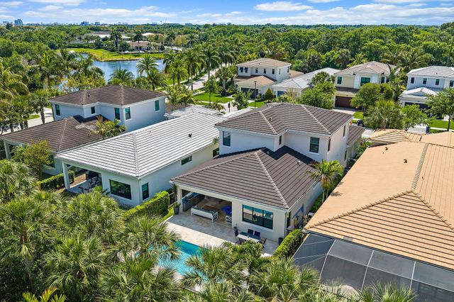 5611 Delacroix Terrace, Palm Beach Gardens, FL 33418