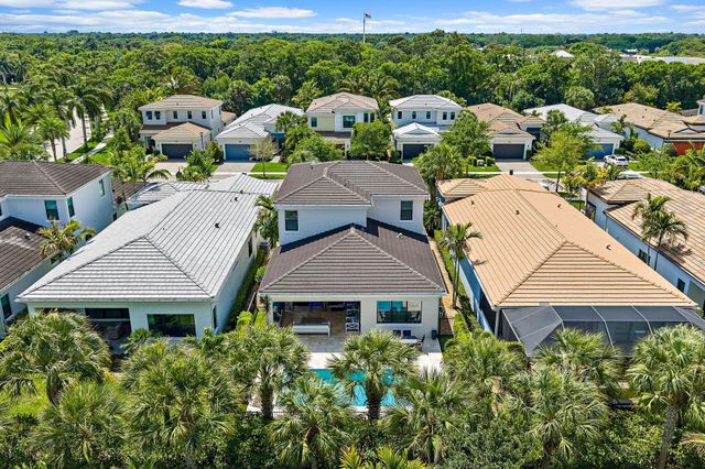 5611 Delacroix Terrace, Palm Beach Gardens, FL 33418