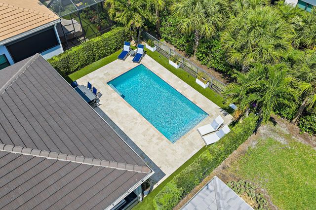 5611 Delacroix Terrace, Palm Beach Gardens, FL 33418