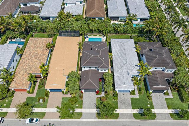 5611 Delacroix Terrace, Palm Beach Gardens, FL 33418