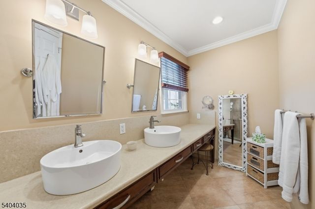 119 Herrick Road, Wayne Twp., NJ 07470