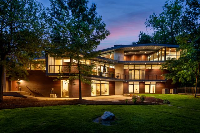 603 Driftwood Court, Naperville, IL 60540