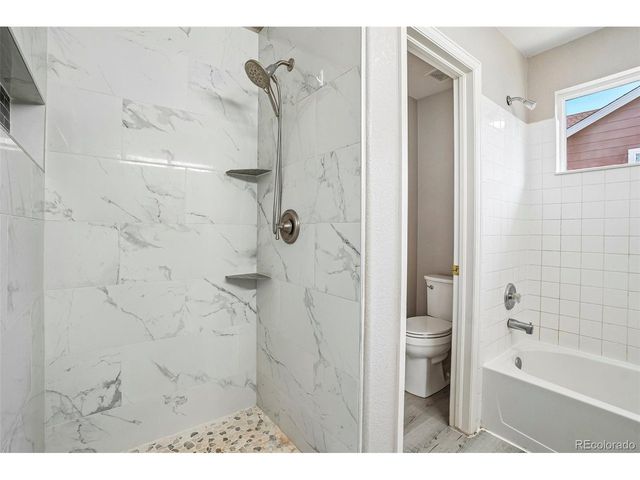 22668 E Lake Pl, Centennial, CO 80015