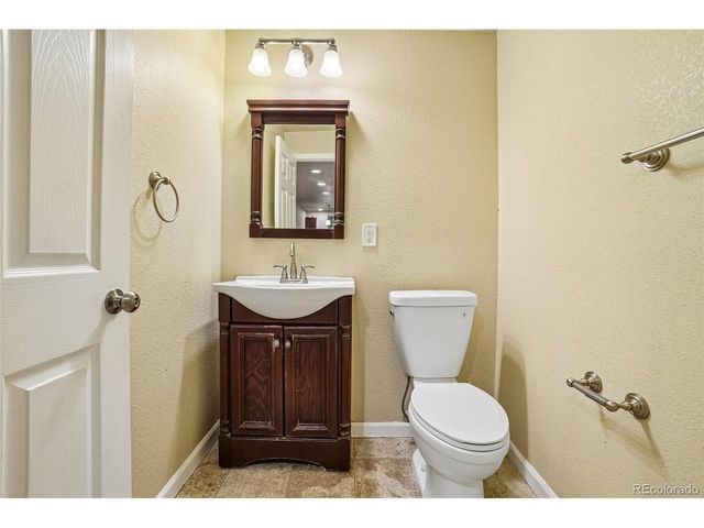 22668 E Lake Pl, Centennial, CO 80015