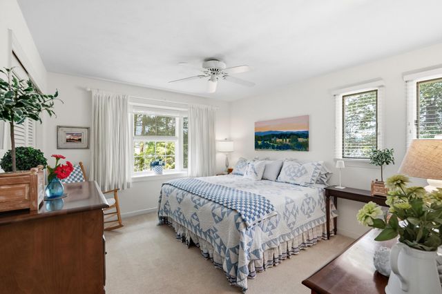 459 Hillcrest Heights DR, Moneta, VA 24121