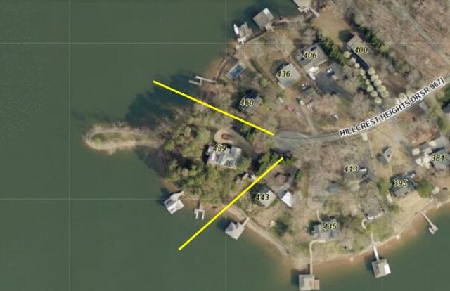 459 Hillcrest Heights DR, Moneta, VA 24121