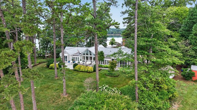 459 Hillcrest Heights DR, Moneta, VA 24121