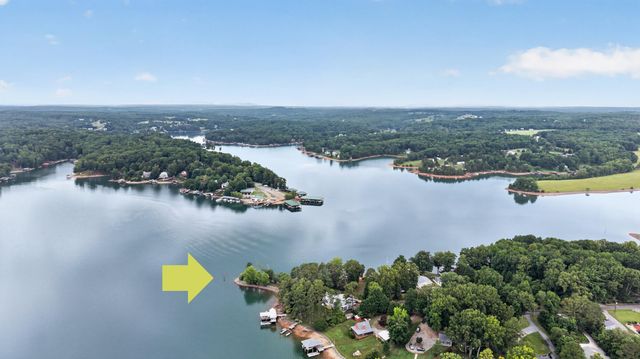 459 Hillcrest Heights DR, Moneta, VA 24121