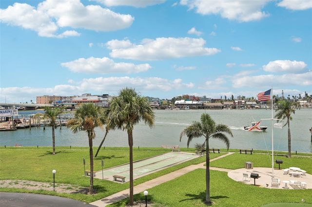 1 KEY CAPRI 302E, Treasure Island, FL 33706