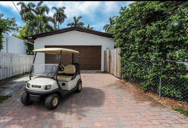 1333 Tyler St, Hollywood, FL 33019