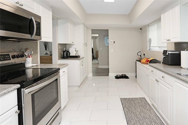 1333 Tyler St, Hollywood, FL 33019