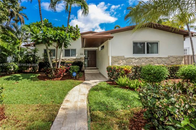 1333 Tyler St, Hollywood, FL 33019
