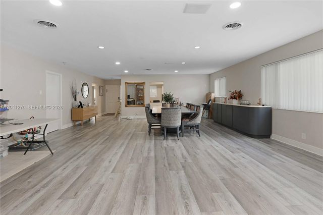1333 Tyler St, Hollywood, FL 33019