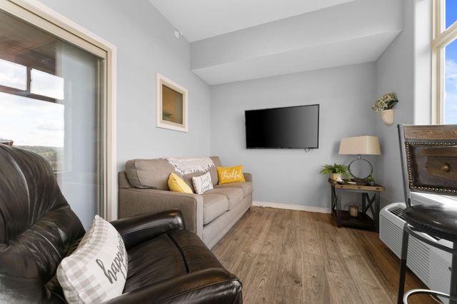 200 Majestic Drive 219, Branson, MO 65616