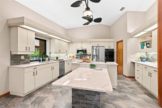 10616 FOREST RUN DRIVE, Bradenton, FL 34211