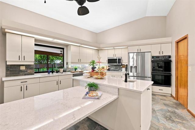 10616 FOREST RUN DRIVE, Bradenton, FL 34211
