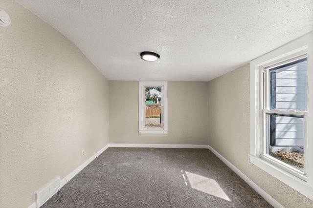 244 Dale Street E, South Saint Paul, MN 55075