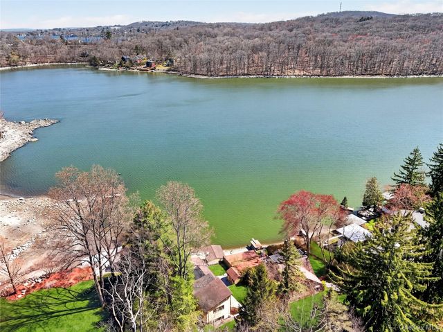 3 Lakeside Road, Mahopac, NY 10541