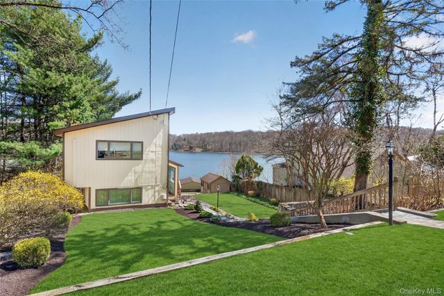 3 Lakeside Road, Mahopac, NY 10541
