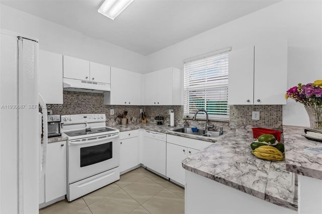 13820 SW 275th St, Homestead, FL 33032