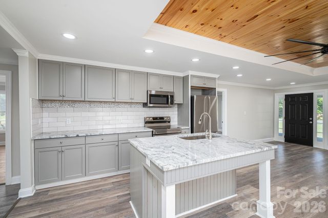 1719 S Lafayette Street, Shelby, NC 28152
