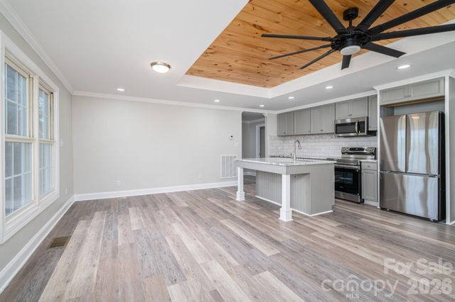 1719 S Lafayette Street, Shelby, NC 28152