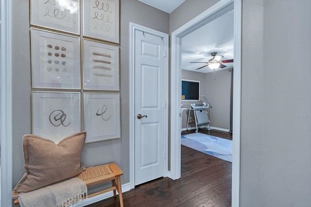 510 Creekside Dr, Marshall, TX 75672