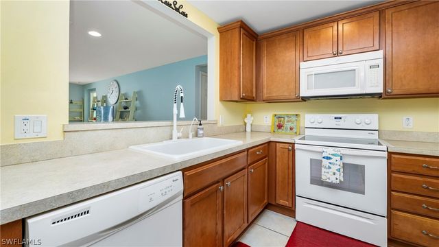 15127 Reef LN, Bonita Springs, FL 34135