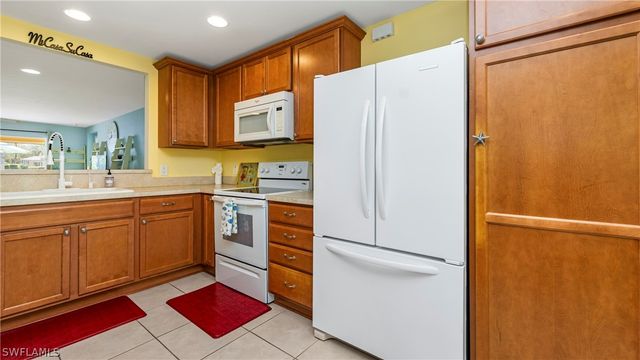 15127 Reef LN, Bonita Springs, FL 34135