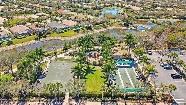 15127 Reef LN, Bonita Springs, FL 34135