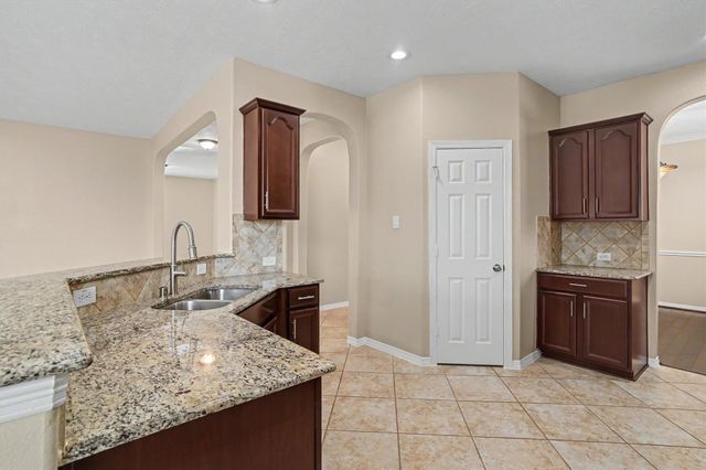 2875 Torano Circle, League City, TX 77573